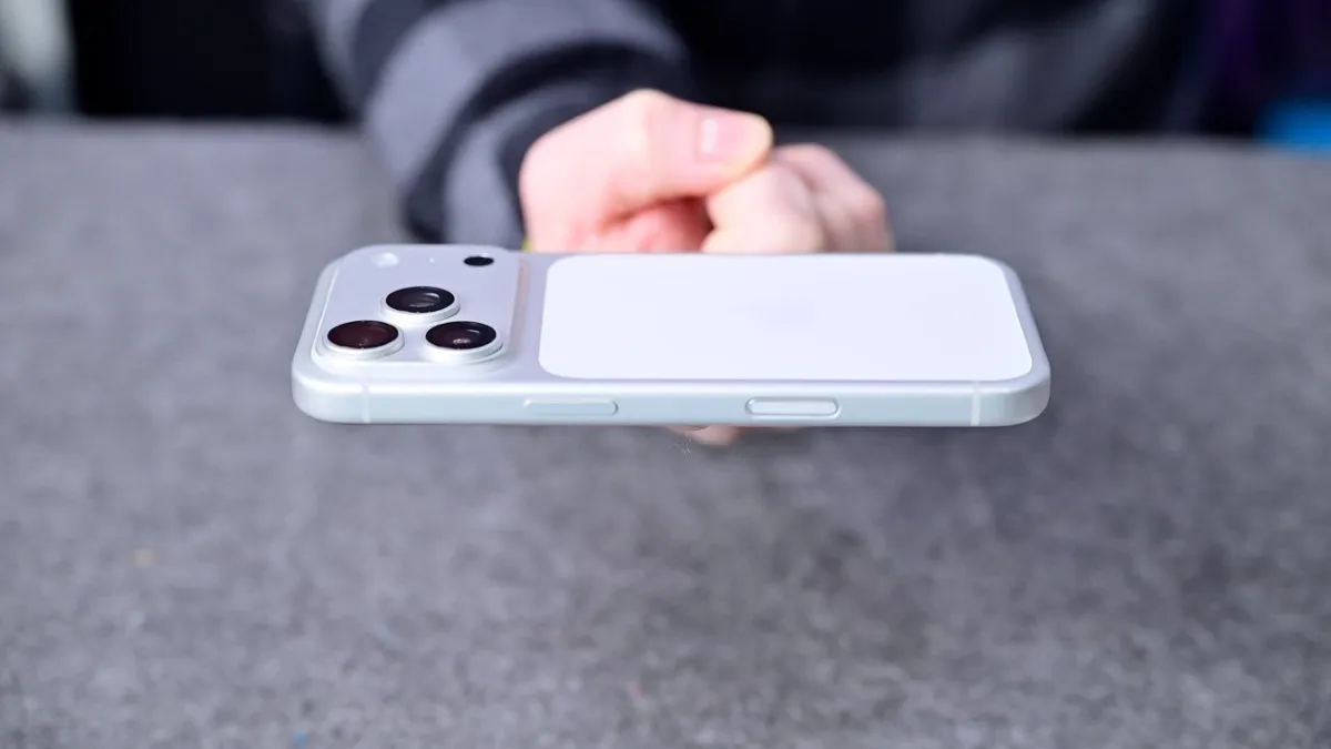 Lolos Uji NASA, iPhone 17 Pro Max Resmi Mengangkasa dalam Misi Artemis II