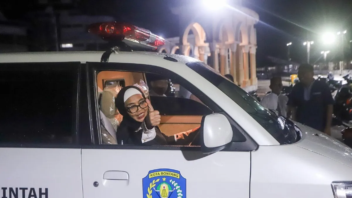 Wali Kota Bontang Serahkan Mobil Ambulans untuk Masjid Terapung Loktuan, Ini Fungsinya