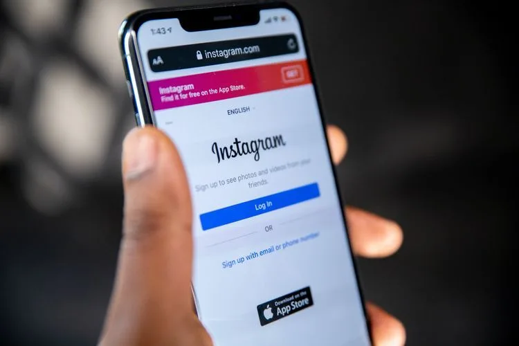Ingin Repost Story Instagram Tanpa Tag? Simak Trik Cerdas Ini