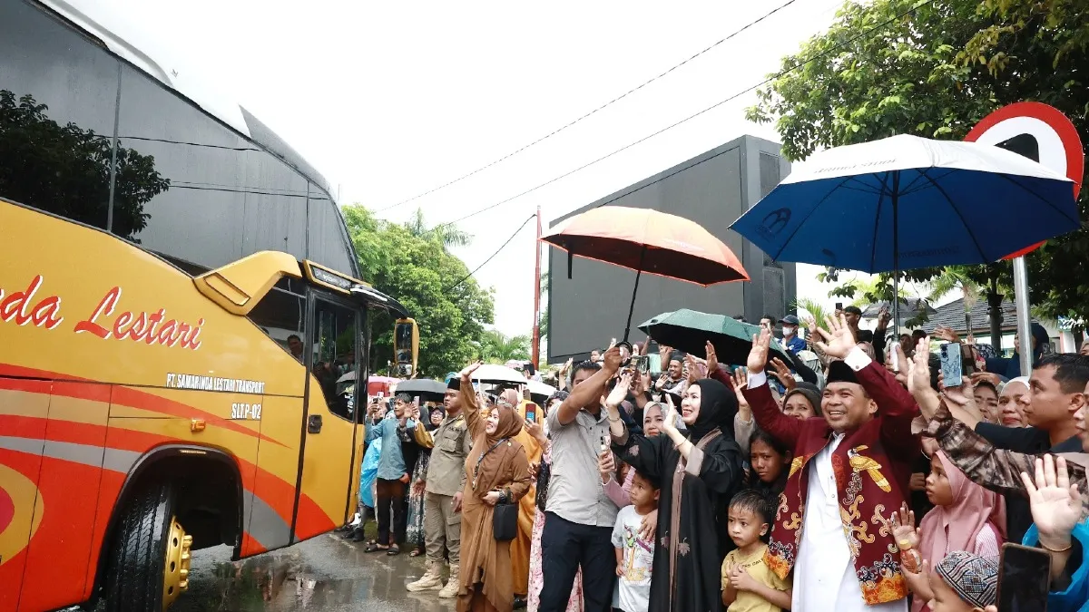 Diwarnai Suasana Haru, Wawali Agus Haris Lepas 112 Jamaah Haji Bontang ke Tanah Suci