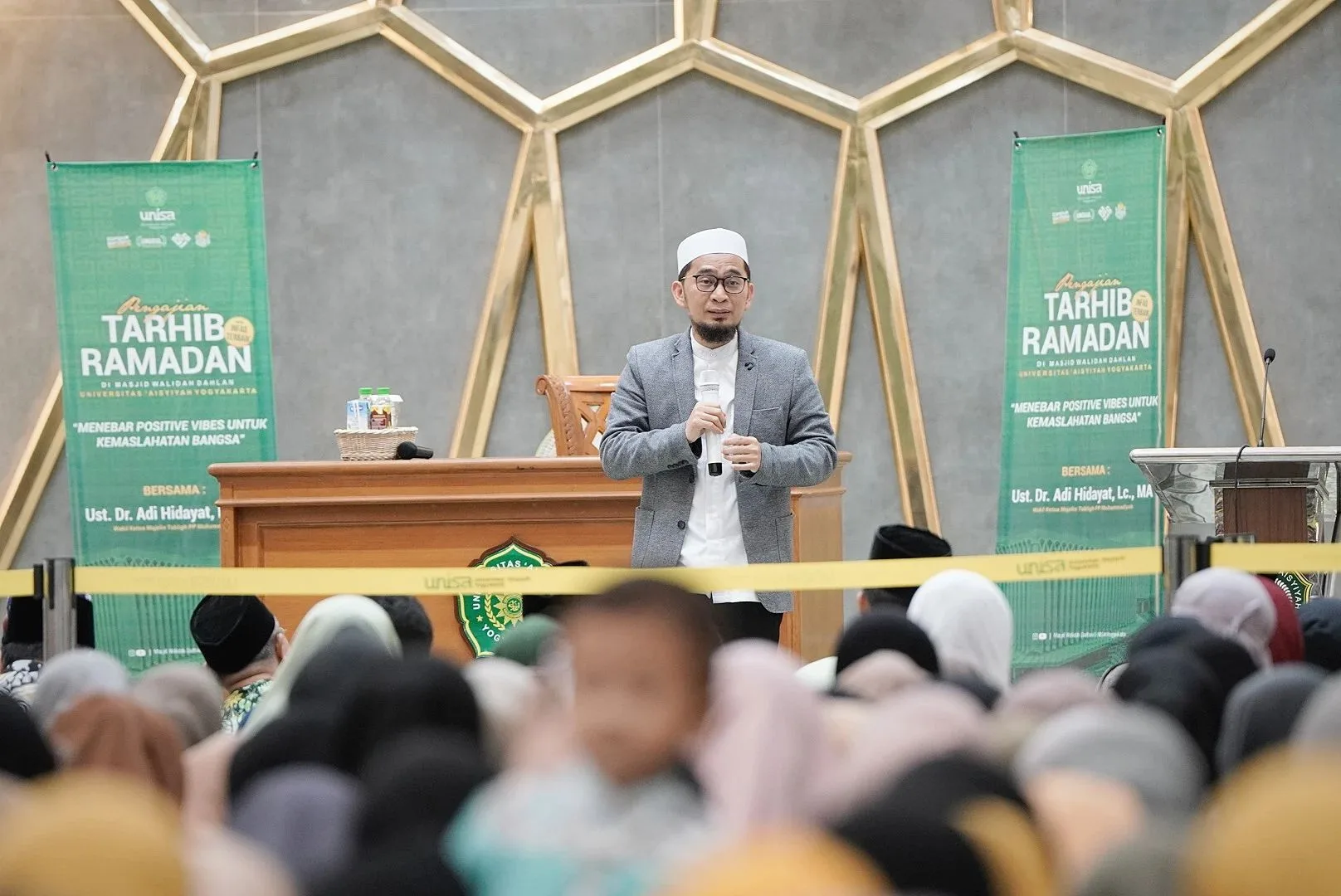 4 Keutamaan Shalat Tahajud Kata Ustaz Adi Hidayat, Mahasiswa Jangan Tinggalkan Ini Terutama saat Ramadhan