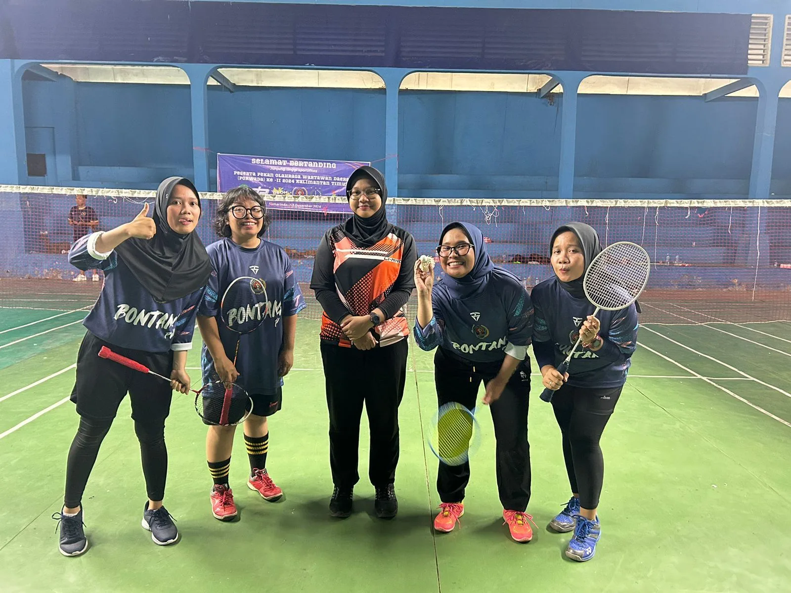 Ketika Pena Beralih Menjadi Raket: Cerita Wartawan di Arena Porwada