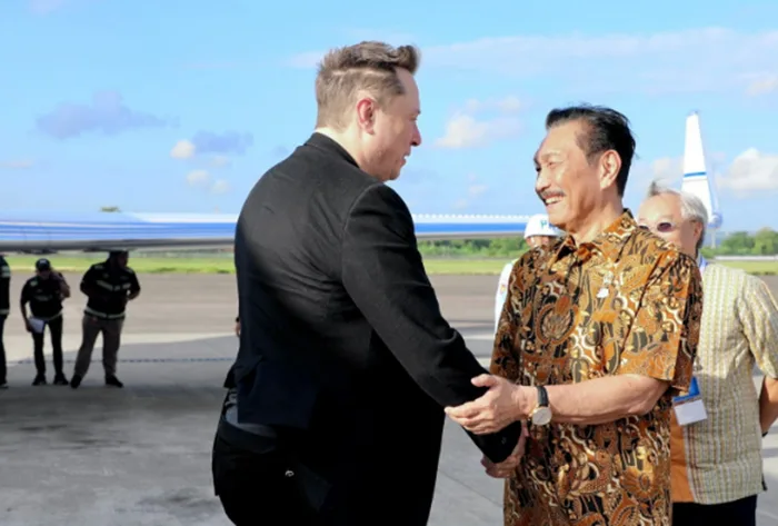 Elon Musk Tiba di Bali, Disambut Menko Luhut, Hadiri World Water Forum dan Resmikan Starlink Bersama Presiden Jokowi
