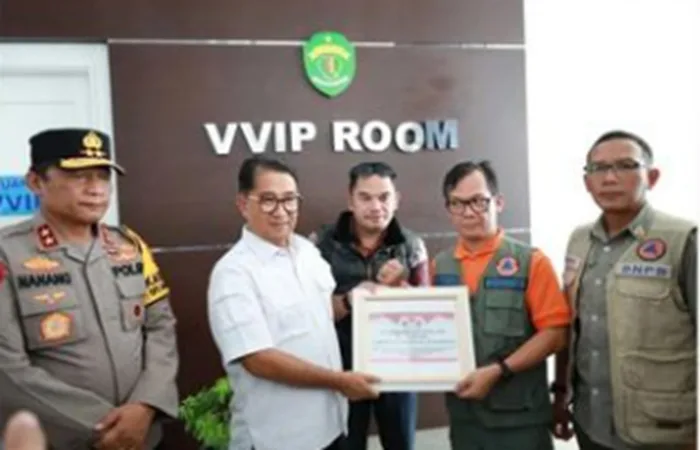 BNPB Salurkan Bantuan Rp250 Juta dan Logistik untuk Korban Banjir Mahakam Ulu