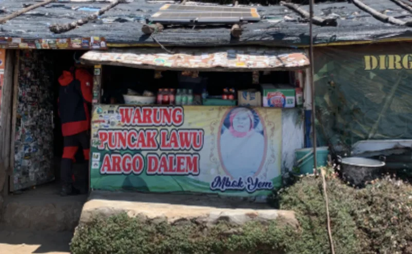 Selamat Jalan Mbok Yem, Penjaga Warung Tertinggi Gunung Lawu yang Melegenda