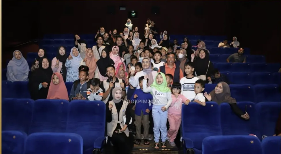 Wali Kota Bontang Dukung Aksi Sosial Komunitas ‘Gotong Royong’: Ajak Anak Perbatasan Nonton Bareng di Mal