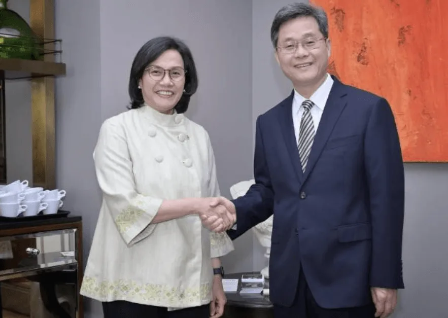Sri Mulyani dan Menkeu China Bahas Tarif Resiprokal AS dan Sinergi ASEAN+3 di Milan