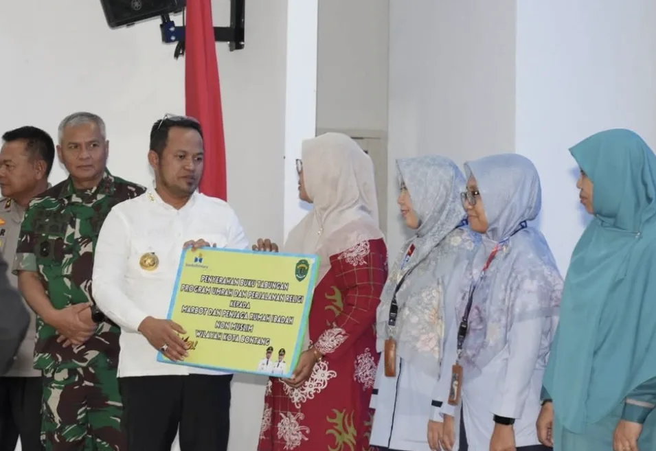 Penuhi Janji di Bontang, Gubernur Rudy Mas’ud Beri Umrah Gratis dan Insentif untuk Ribuan Guru