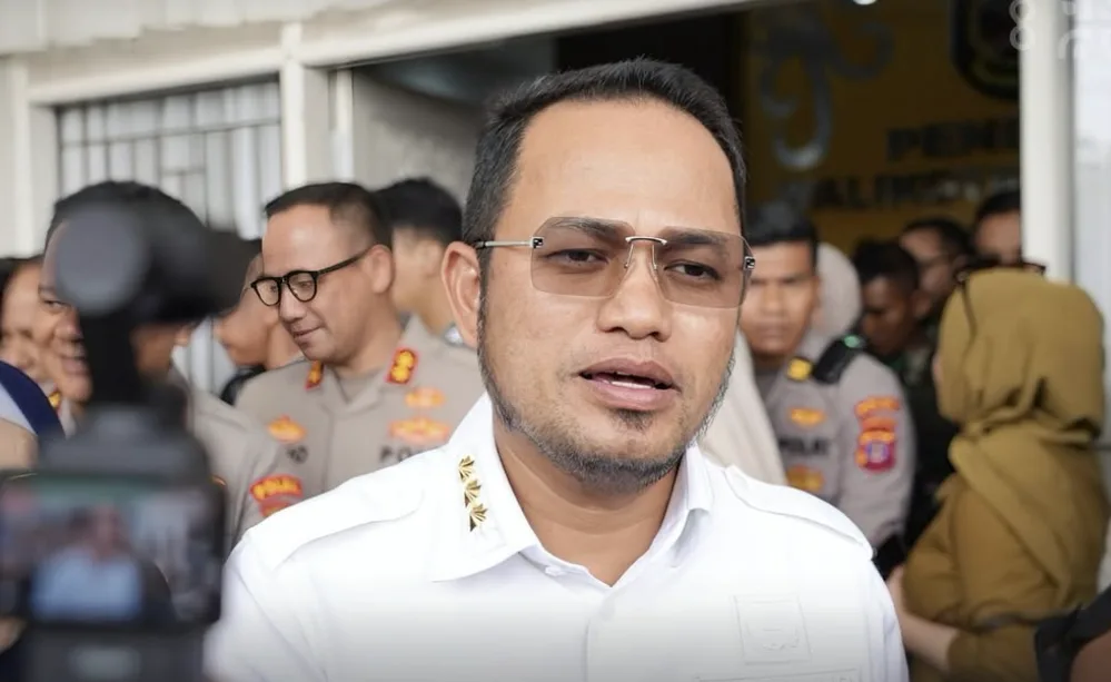 Sengaja Lewat Darat, Gubernur Kaltim Bawa Kepala Balai Jalan Lihat Langsung Rusaknya Rute Samarinda-Bontang