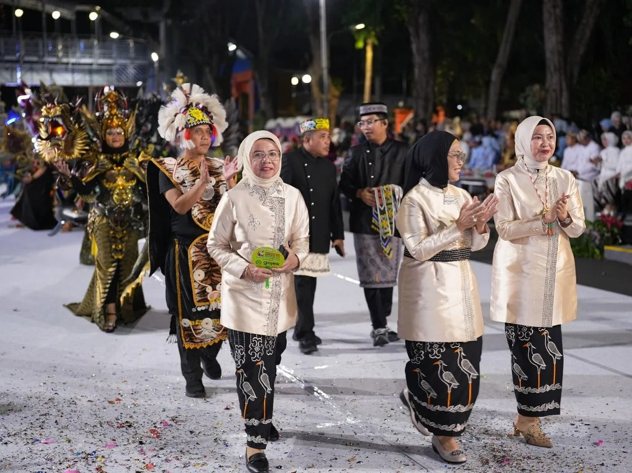 Bontang Memukau di APEKSI Surabaya! Kostum Etnik Modern Juara Karnaval Curi Perhatian Nasional