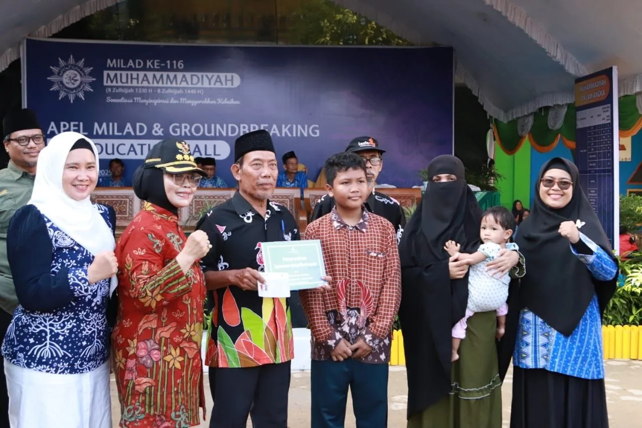 Dukung Pendidikan, Lazismu Bontang Salurkan Beasiswa untuk Siswa Berprestasi di 15 Sekolah Muhammadiyah