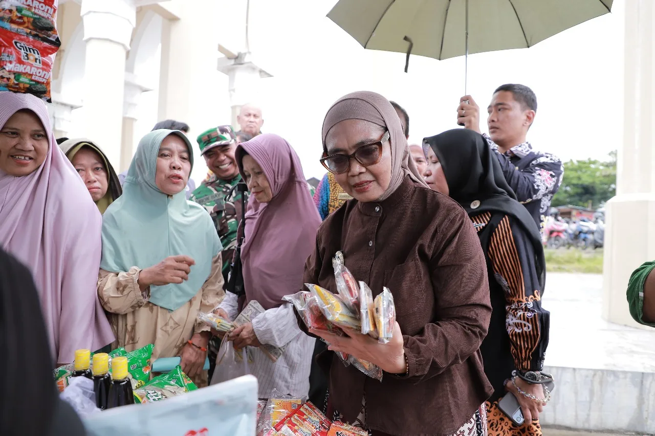 Diserbu Warga Loktuan, Bunda Neni Janjikan Wartek In Digelar Tiap Bulan di Bontang