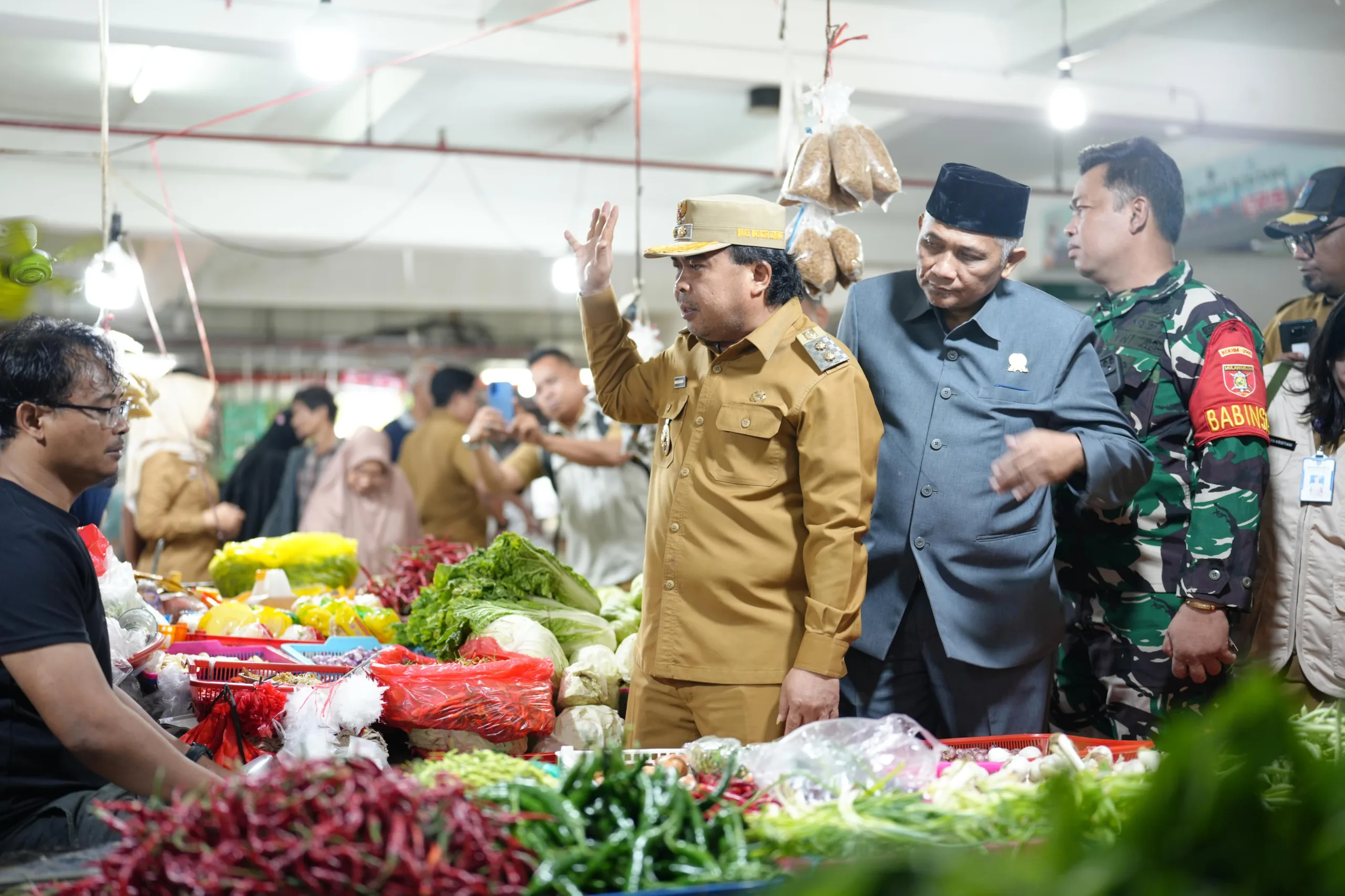 Sidak Pasar Tamrin, Wawali Agus Haris Kaget Harga Cabai dan Kacang Meroket 100 Persen
