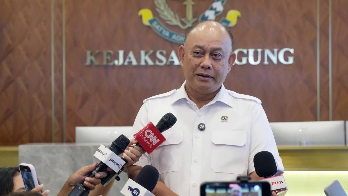 Eks Kepala BGN Dadan Hindayana Resmi Ditahan Kejagung, Pakai Rompi Tahanan Merah Muda