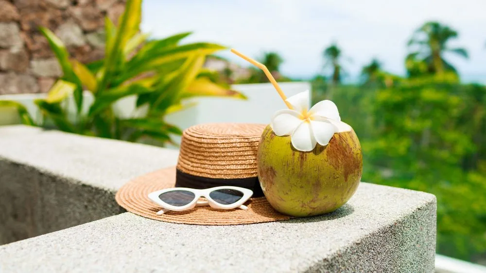 5 Manfaat Menakjubkan Air Kelapa Muda untuk Kesehatan
