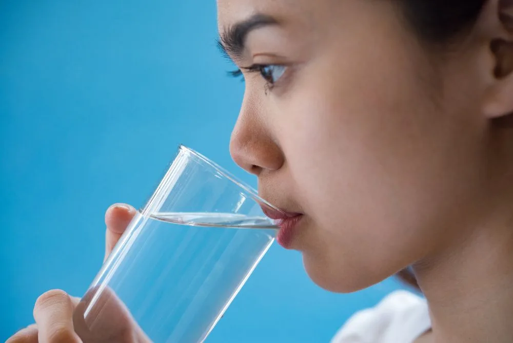 Waktu Terbaik Minum Air, 4 Tips Penting Hidrasi yang Harus Anda Ingat