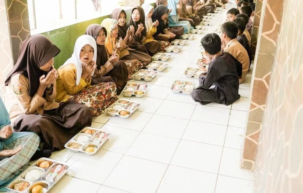 KPK Endus Pungli Makan Bergizi Gratis! Jatah Siswa Dipangkas, Kualitas Makanan Jadi Sorotan