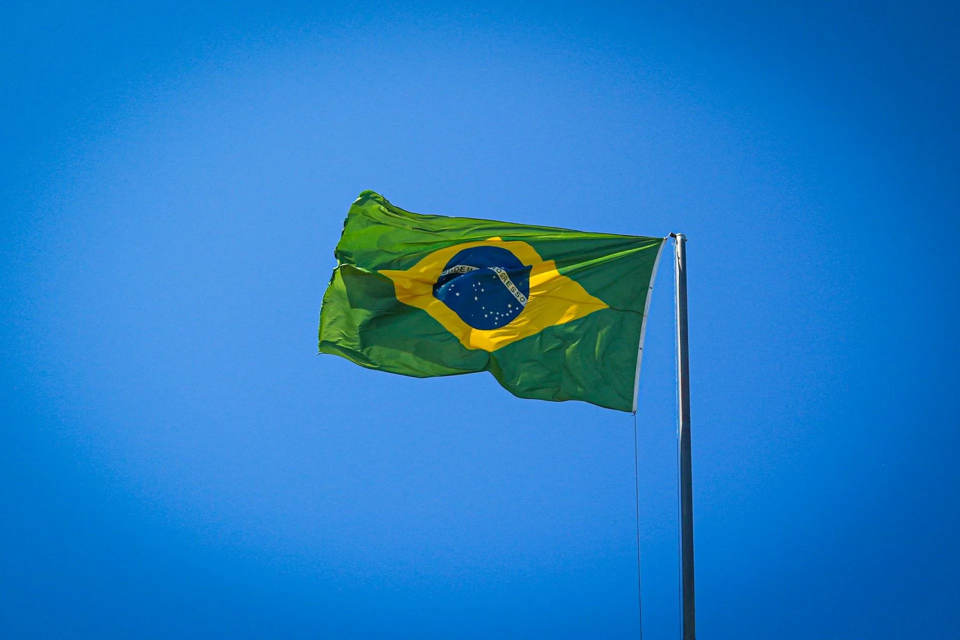 Hakim Brasil Sita Dana $3 Juta dari Elon Musk untuk Bayar Denda Media Sosial X