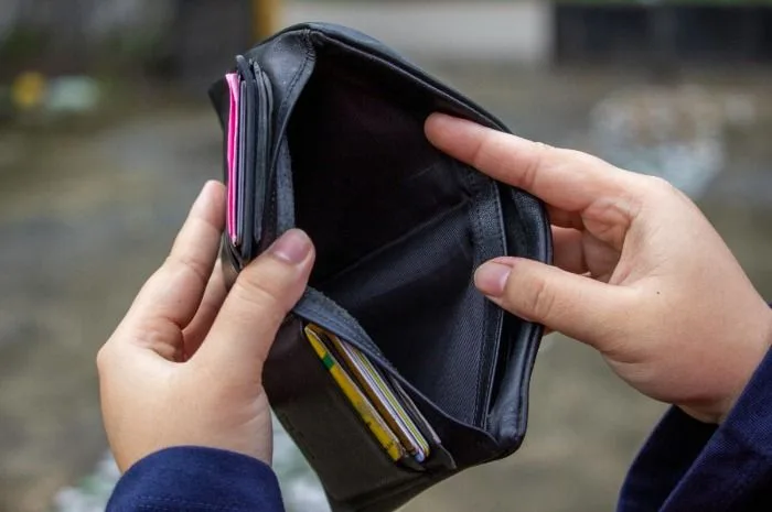 Dihantam Rp4,67 Miliar Kasus Suap, Istri Hakim PN Surabaya Ungkap Derita: “Saldo ATM Nol Rupiah, Pak!”