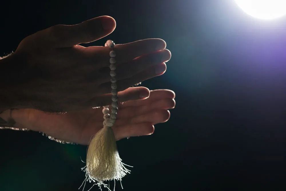 7 Bacaan Dzikir setelah Shalat yang Harus Diamalkan