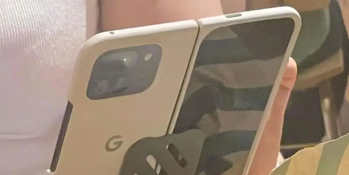 Google Pixel 9 Pro Fold Muncul di Publik dengan Case Resmi