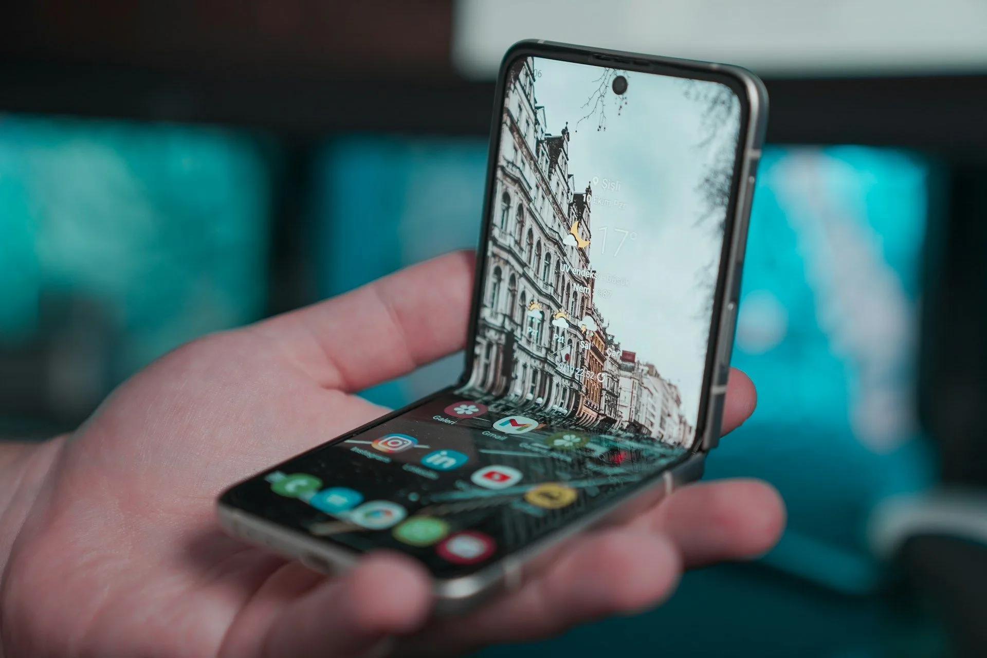 Apple Semakin Dekat dengan iPhone Lipat, Akankah Terwujud?