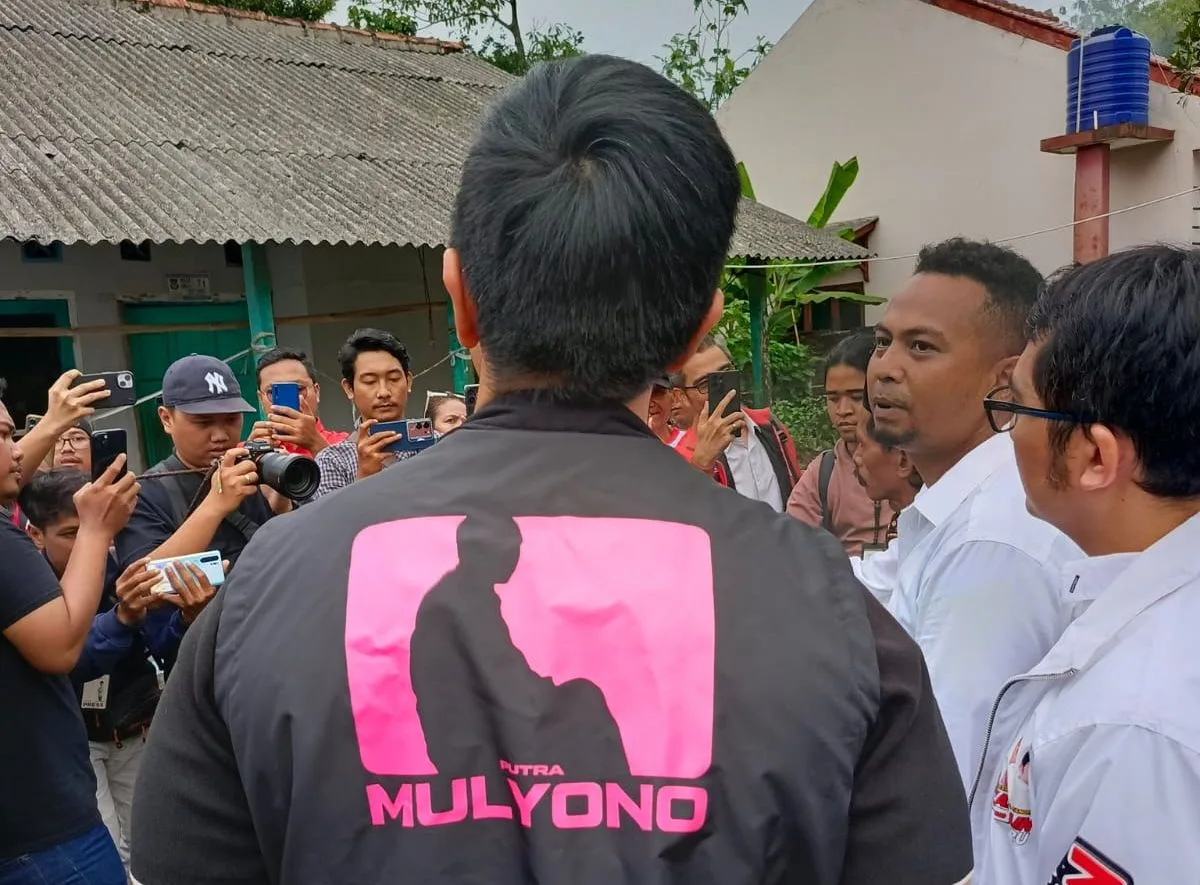 Kaesang Pakai Rompi ‘Putra Mulyono’, Tunjukkan Sikap Politik Anti Baper?