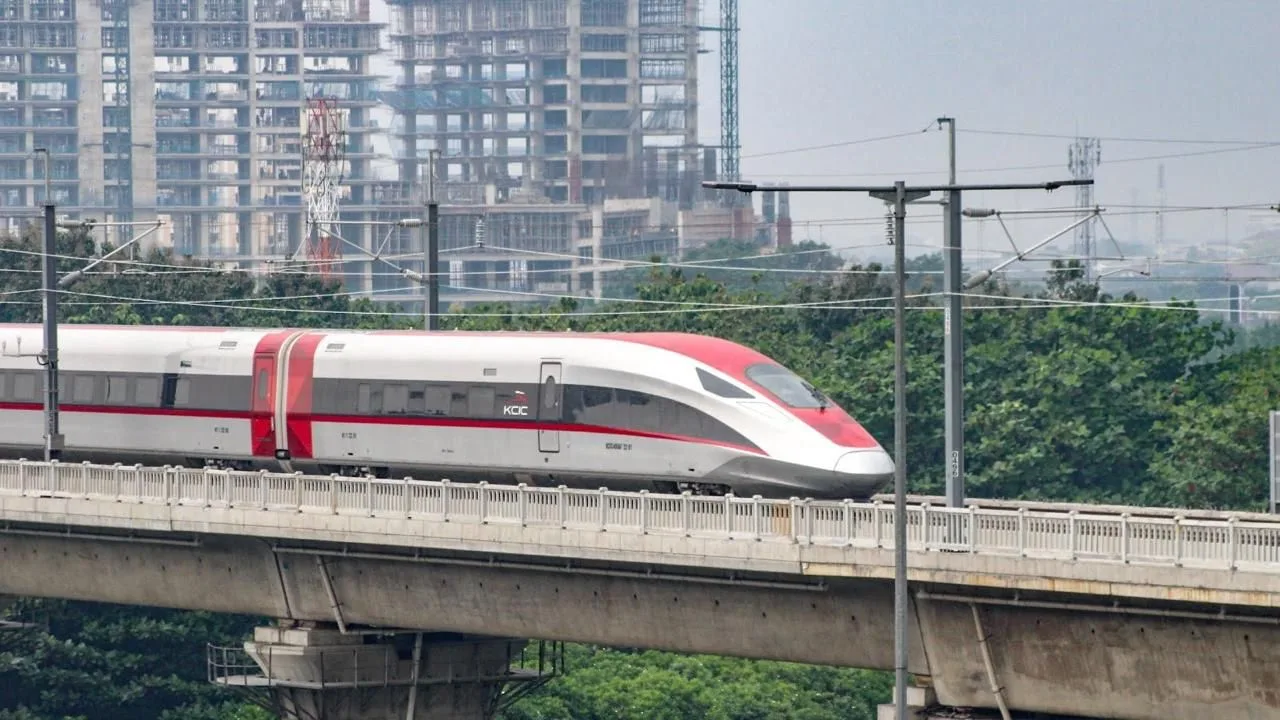 Mimpi Kereta Cepat Kalimantan: Wagub Kaltim Lirik Teknologi China, Saingi WHOOSH?