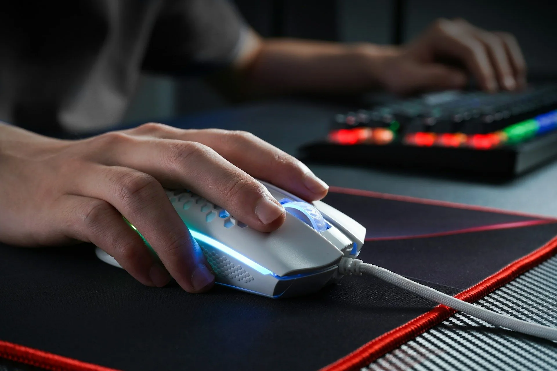Cara Membersihkan Mouse Pad dengan Benar