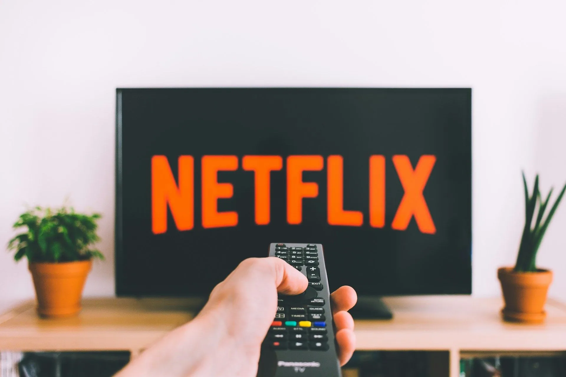 Cara mudah mengeluarkan akun Netflix.