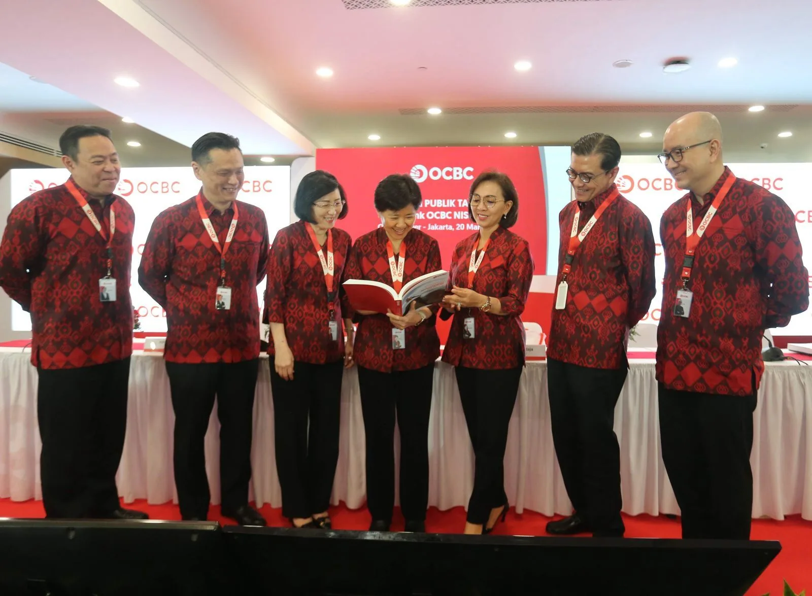 OCBC Group Perkuat Aksi Hijau: Mitigasi Perubahan Iklim dengan Ribuan Mangrove di 2025