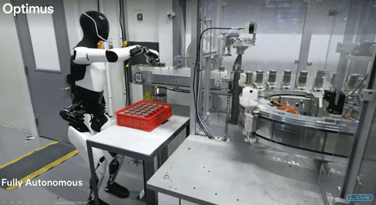 Elon Musk Pamer Kemajuan Robot Humanoid Optimus Tesla, Gantikan Pegawainya di 2025?
