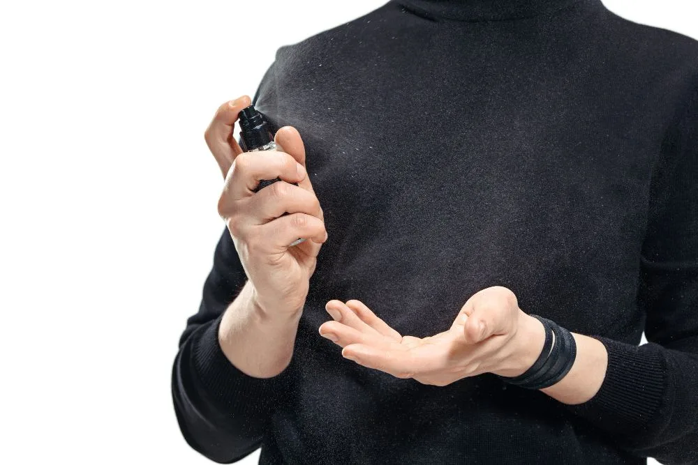 Rahasia Agar Parfum Tahan Lama Seharian, Tips Jitu dari Ahli Wewangian