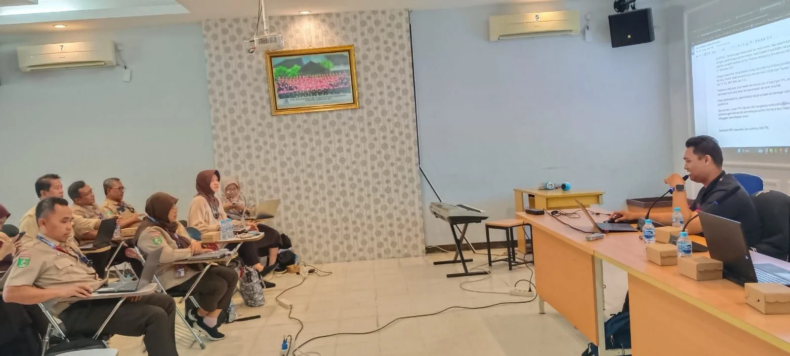 Puluhan Guru dan Karyawan YPK ‘Belajar’ Praktik Jurnalistik