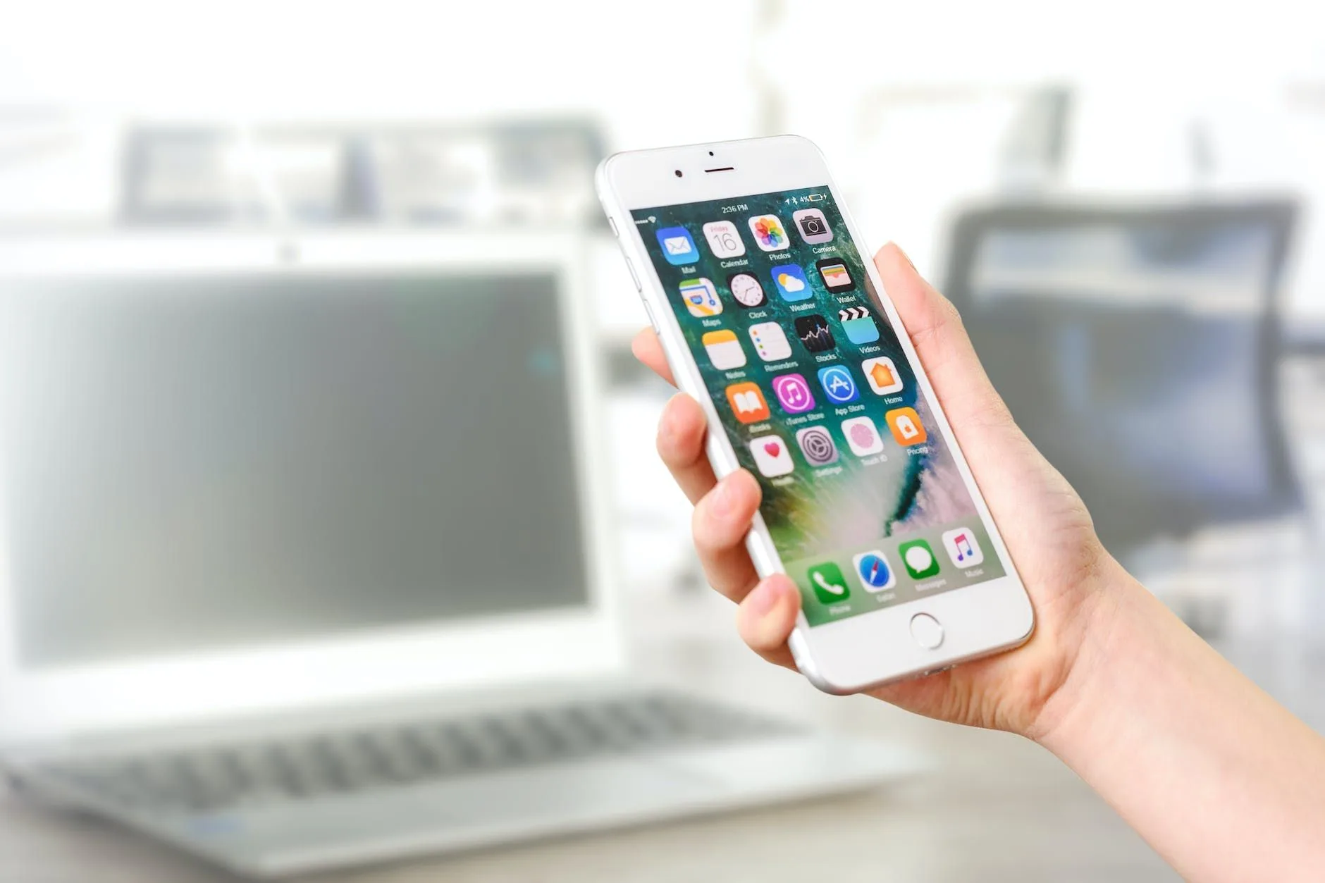 Cara Mudah Mengatasi iPhone Macet atau Ngelag dengan Force Restart