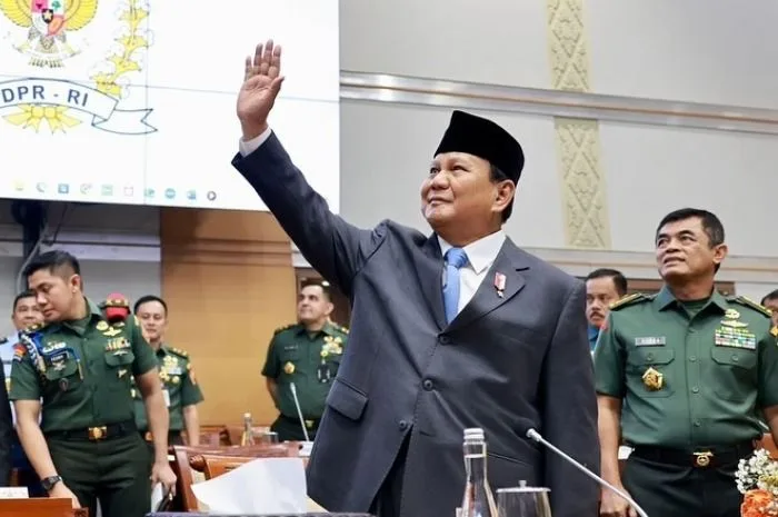 100 Hari Era Prabowo: Presiden RI Minta Penegak Hukum Tindak Perusahaan ‘Nakal’ hingga Target Semua Anak Indonesia Makan Bergizi