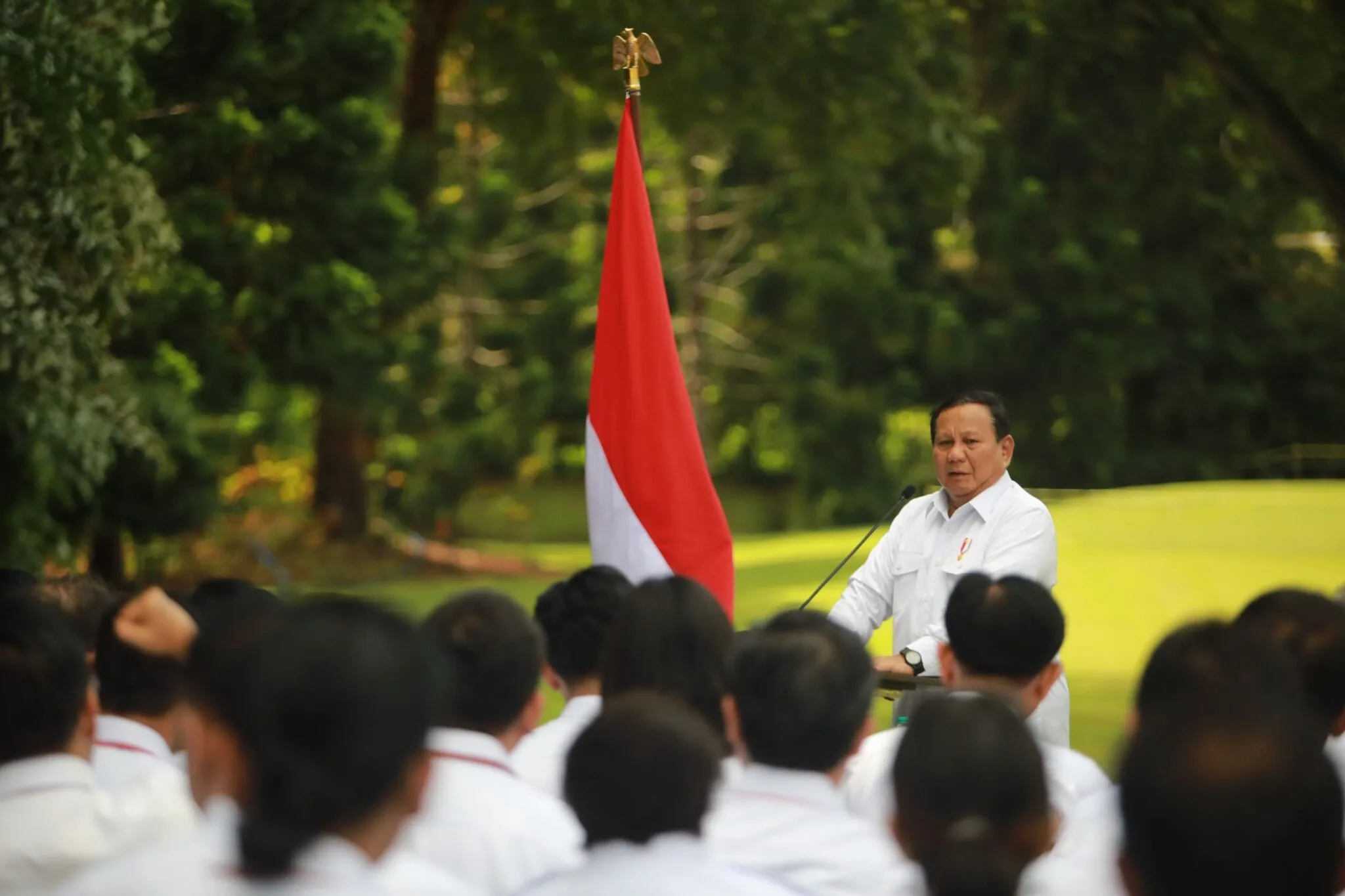 Prabowo Tegaskan Tak Bermaksud Militeristik, Ajak Menteri dan Wamen Setia pada Bangsa
