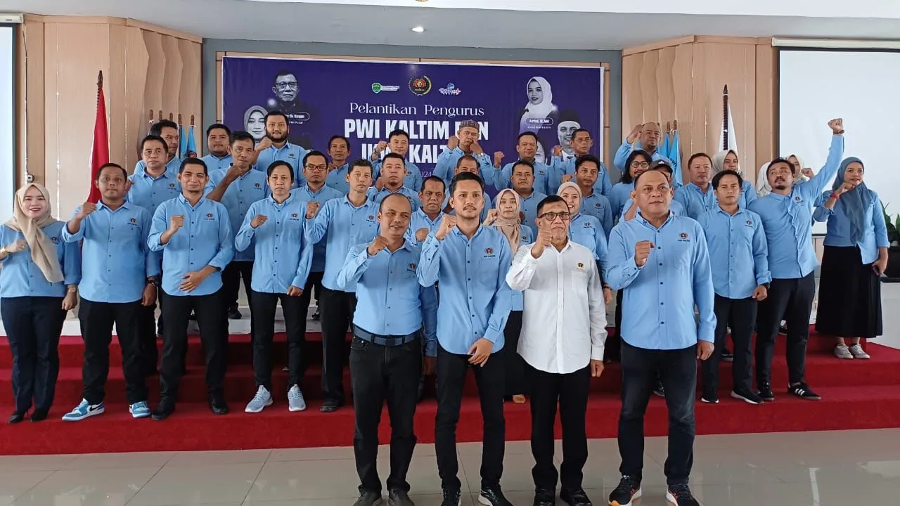 PWI Kaltim Resmi Dilantik, Hendry Ch. Bangun Ajak Wartawan Tingkatkan Kompetensi