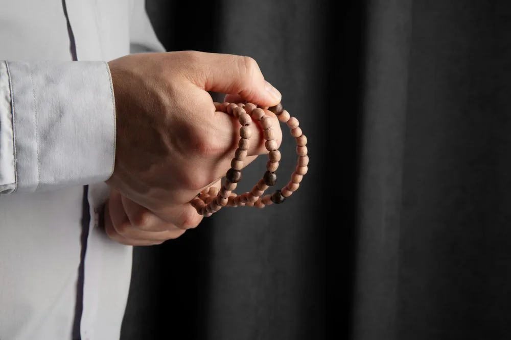 Tasbih Antibakteri Melawan Kuman untuk Jamaah Haji, Perjalanan Ibadah Sehat dengan Tasbih Berteknologi Tinggi
