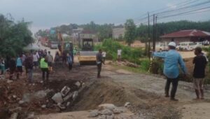 Jalan longsor di akses utama menuju Kota Nusantara IKN ditarget selesai dalam 12 hari.