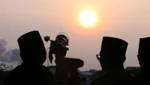Dok. Lembaga Falakiyah Pengurus Besar NU melakukan rukyatul hilal atau pemantauan hilal awal Ramadhan 1445 H pada 10 Maret 2024.