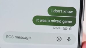 Google Messages kini tengah menguji desain baru untuk tanda baca pada percakapan RCS.
