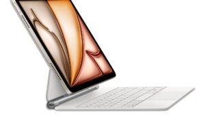 Ilustrasi. Para pengguna iPad Apple bisa segera menikmati Magic Keyboard versi mereka sendiri, dengan alternatif yang lebih terjangkau dari aksesori iPad Pro.