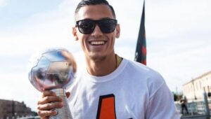 Potret Pemain Klub Liga Italia Venezia sekaligus Kapten Timnas Indonesia, Jay Idzes.