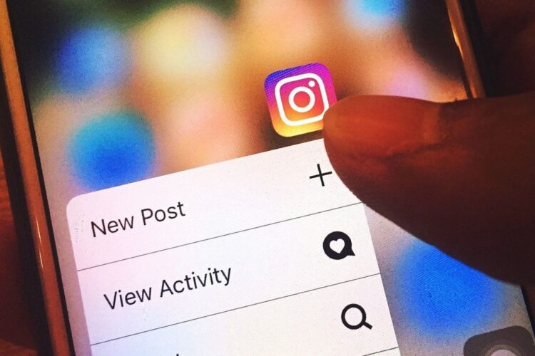 Ilustrasi Instagram diisukan sedang membuat aplikasi versi iPad.
