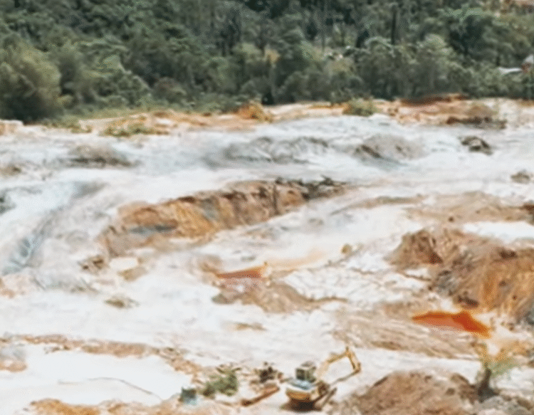 Dinas Energi dan Sumber Daya Mineral (ESDM) serta Dinas Kehutanan, menertibkan tiga lokasi tambang ilegal galian C di Kelurahan Kanaan, Bontang Barat.
