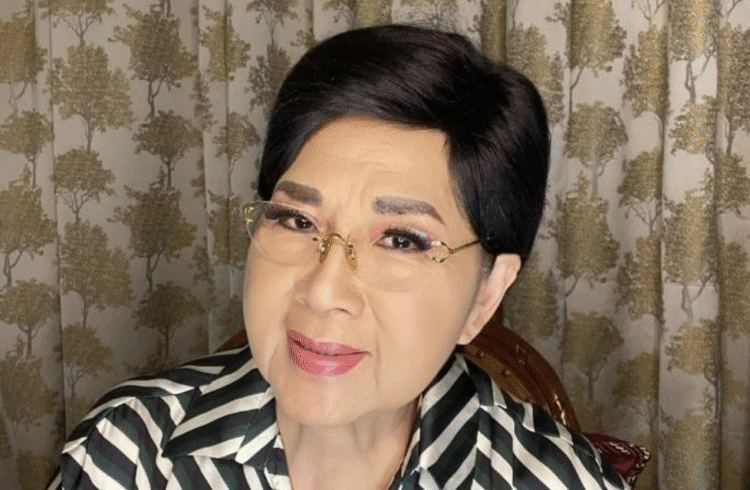 Potret Penyanyi Legendaris Tanah Air, Titiek Puspa.