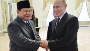 Presiden RI, Prabowo Subianto dalam kunjungan kenegaraan di St. Petersburg, Rusia.