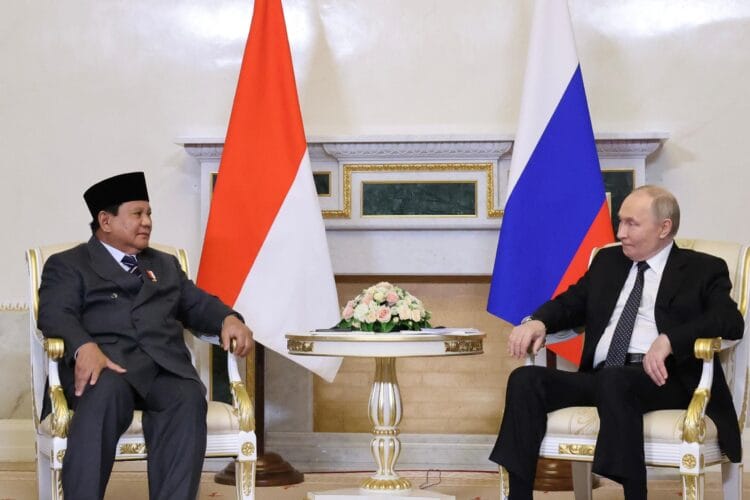 Presiden RI, Prabowo Subianto dalam kunjungan kenegaraan di St. Petersburg, Rusia.