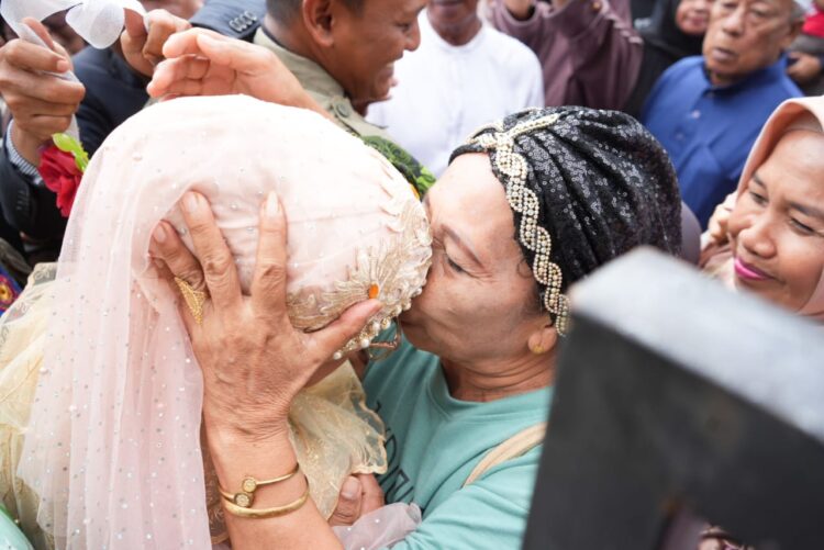 Sebanyak 145 jamaah haji asal Kota Bontang yang tergabung dalam Kloter 16 Embarkasi Balikpapan resmi kembali ke tanah air dan tiba di Bontang pada Kamis (10/7/2025) siang. (Adie/Kominfo Bontang)